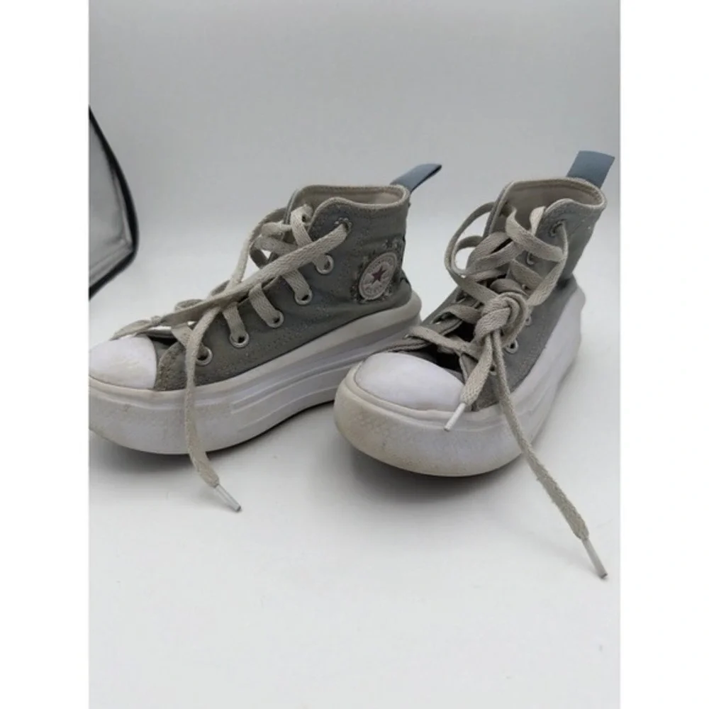 Converse Chuck Taylor All Star Move Platform Youth 11 Blue Floral Sneakers. 1638